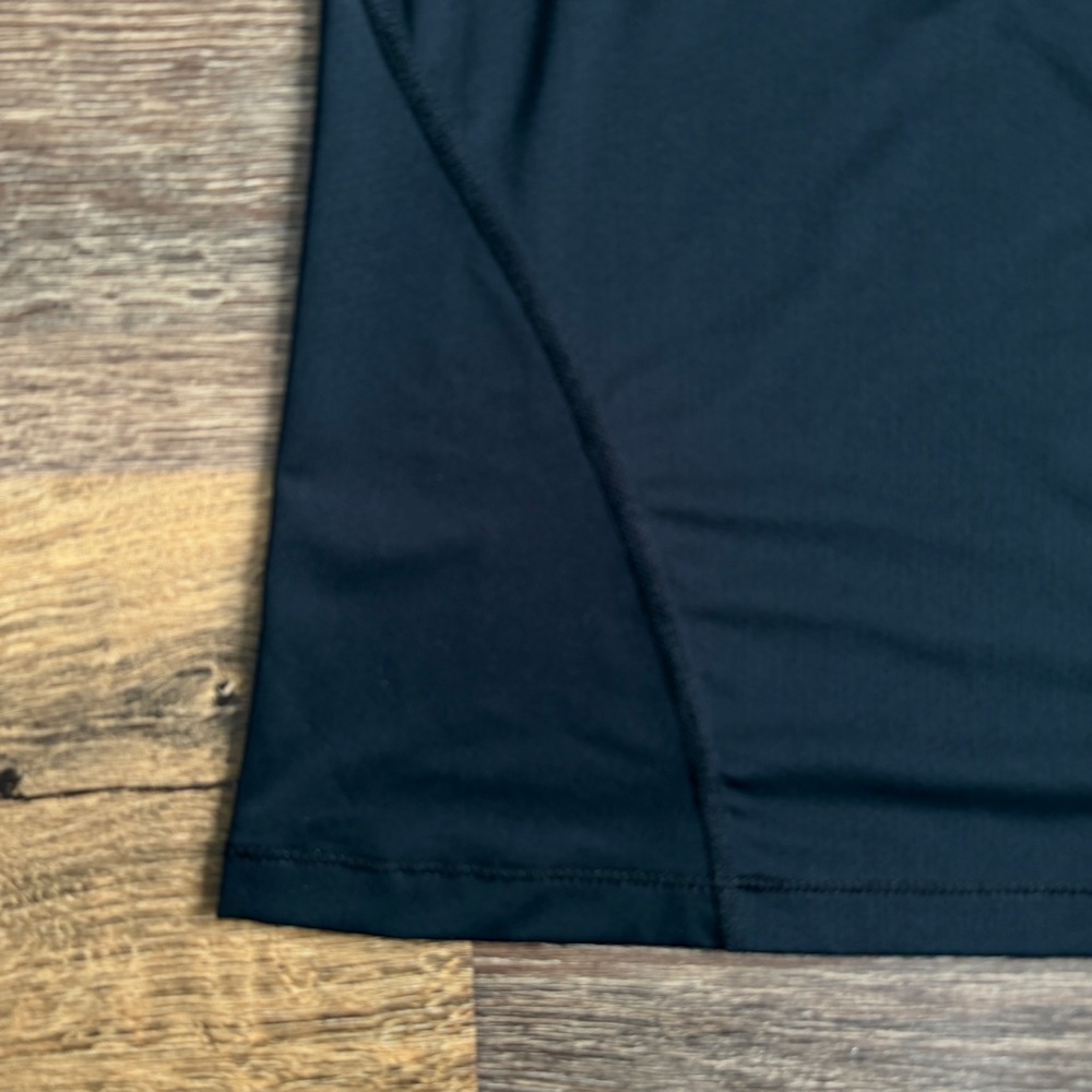 nike tee - Picture 2 of 5